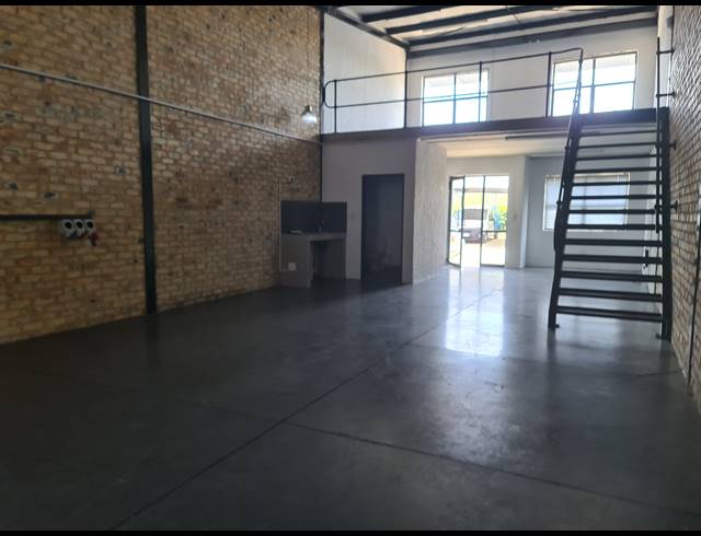 140M² WAREHOUSE TO LET IN PRESIDENT PARK